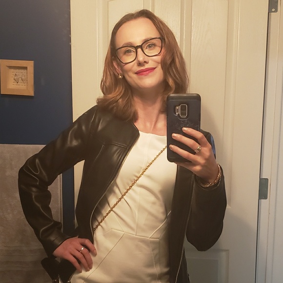 Meet your Posher, Alexandra - Picture 1 of 1